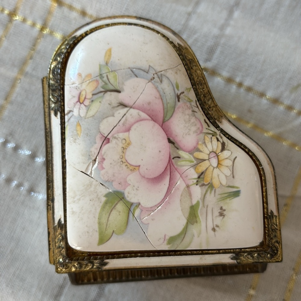 Floral music Trinket Box with Gold Accents - Picture 3 of 3